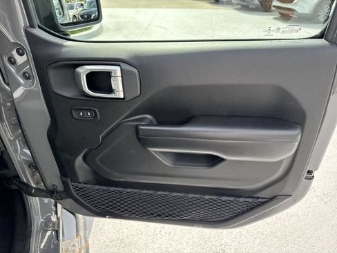 Used 2019 Jeep Wrangler Unlimited Sport S AWD/4WD image 43