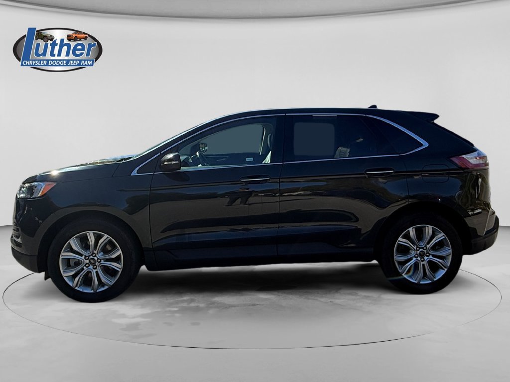 Used 2023 Ford Edge Titanium AWD/4WD image 2