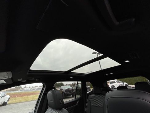 New 2026 GMC Acadia Denali w/ Super Cruise Package image 31