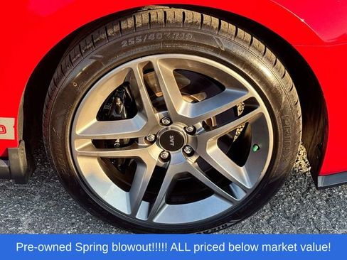 Used 2010 Ford Mustang Shelby GT500 RWD image 12