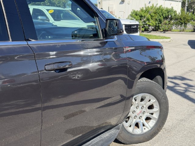 Used 2017 Chevrolet Suburban LT AWD/4WD image 9