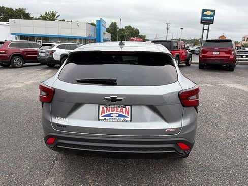 New 2026 Chevrolet Trax RS FWD image 9