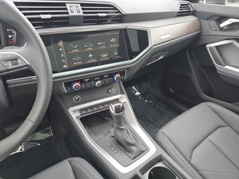 New 2025 Audi Q3 2.0T Premium image 26