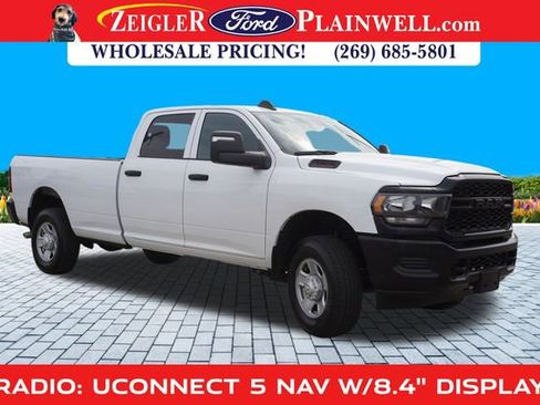 Used 2023 RAM 3500 Tradesman w/ Convenience Group image 7