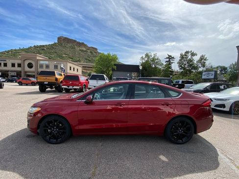 Used 2019 Ford Fusion SE w/ Equipment Group 151A FWD image 6