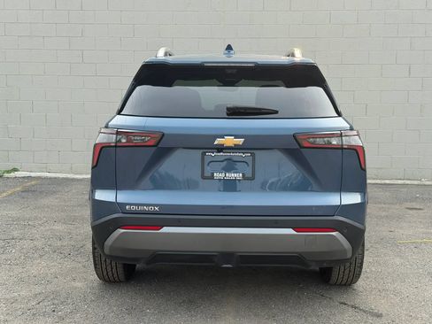 Used 2026 Chevrolet Equinox LT w/ Safety and Technology Package FWD image 6