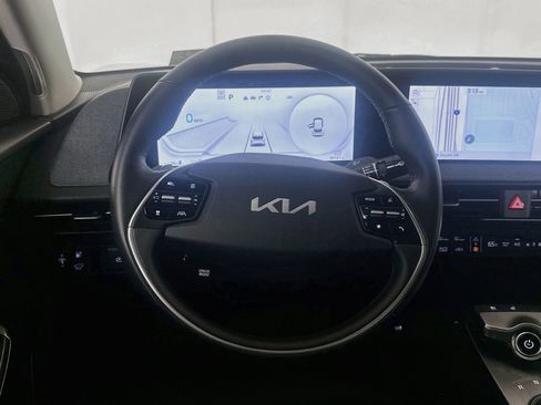 Used 2023 Kia EV6 Wind RWD image 18