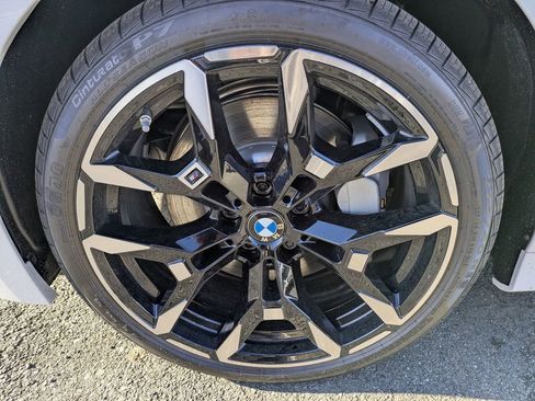 New 2026 BMW 330i xDrive Sedan w/ M Sport Package image 10