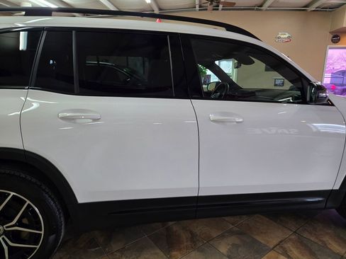 Used 2023 Mercedes-Benz EQB 350 4MATIC SUV image 12