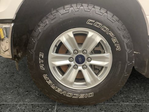 Used 2016 Ford F150 XLT w/ Trailer Tow Package image 14