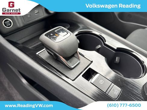 Used 2023 Nissan Rogue S image 23