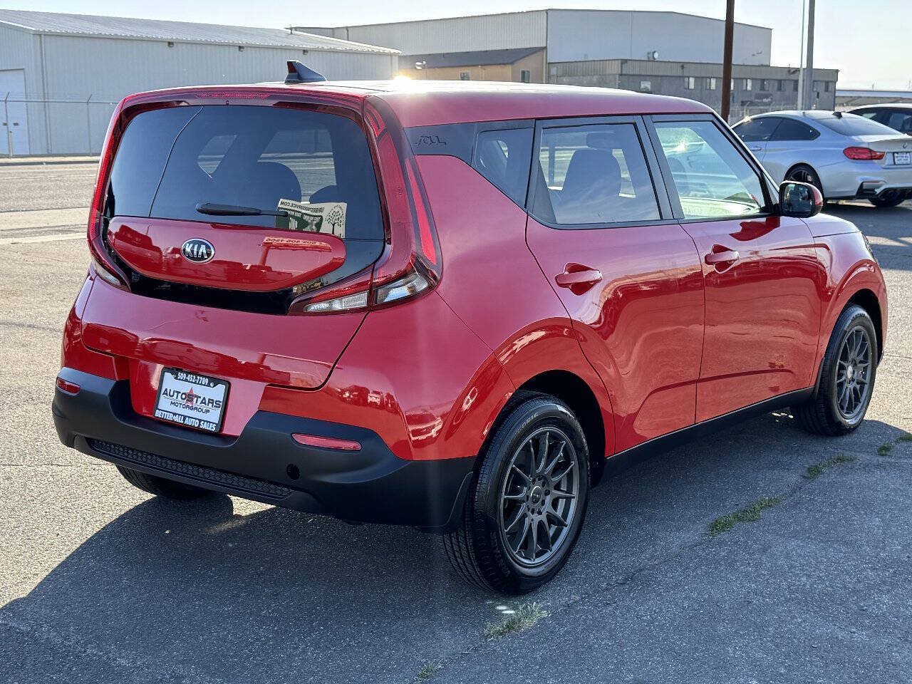 Used 2021 Kia Soul LX FWD image 4