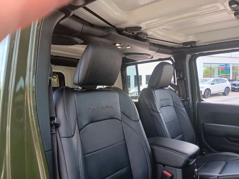 Used 2023 Jeep Wrangler Unlimited Sahara w/ Cold Weather Group AWD/4WD image 21