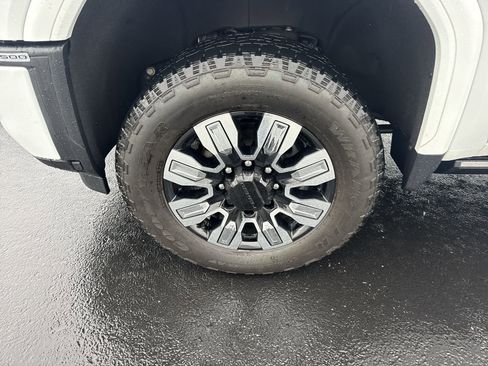 Certified 2025 GMC Sierra 3500 Denali w/ Denali Reserve Package AWD/4WD image 10