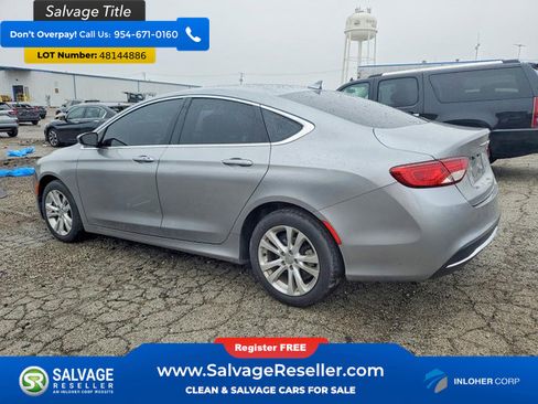 Used 2017 Chrysler 200 Limited Platinum image 3