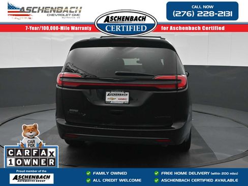 Used 2025 Chrysler Pacifica Limited FWD image 8