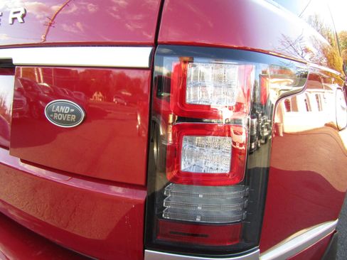 Used 2015 Land Rover Range Rover Supercharged image 10