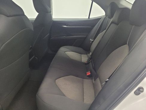 Used 2021 Toyota Camry LE image 18