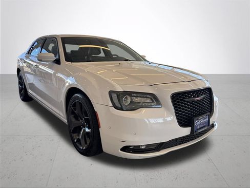 Used 2023 Chrysler 300 S RWD image 4