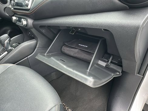 Used 2018 Nissan Kicks SR w/ Premium Package image 24