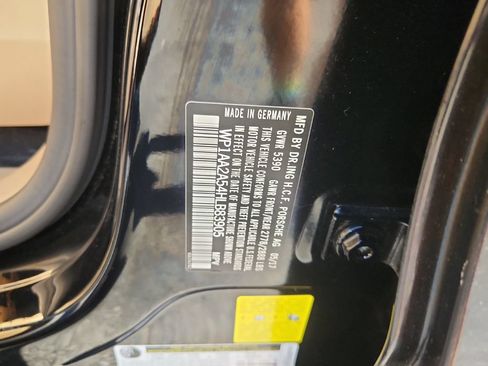 Used 2017 Porsche Macan AWD/4WD image 18