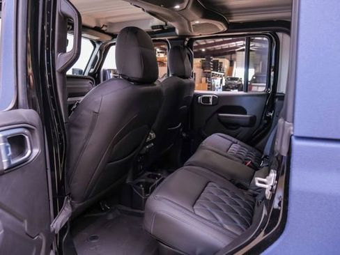 Used 2025 Jeep Gladiator Sport image 61