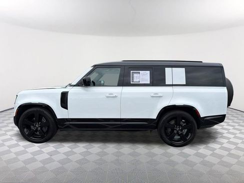 Used 2025 Land Rover Defender 130 X-Dynamic SE AWD/4WD image 8