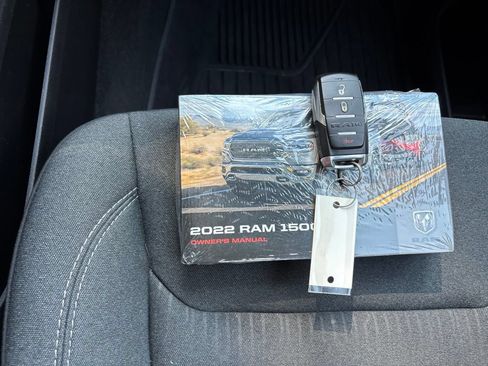 Used 2022 RAM 1500 Big Horn AWD/4WD image 18