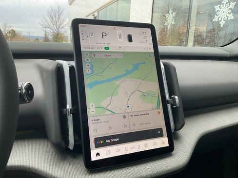 New 2026 Volvo EX30 Cross Country Ultra w/ Protection Package Premier image 18