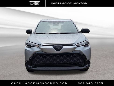 Used 2025 Toyota Corolla Cross AWD Hybrid image 2