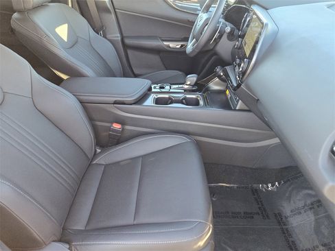 Used 2025 Lexus NX 250 FWD w/ Towing Package (2000 Lbs) image 14