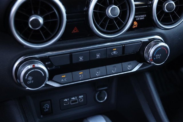 Certified 2024 Nissan Sentra SV FWD image 18