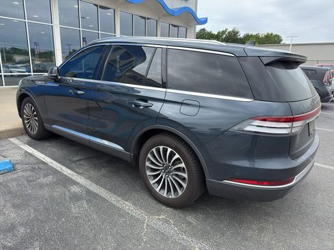 Used 2022 Lincoln Aviator Reserve w/ Equipment Group 201A image 2