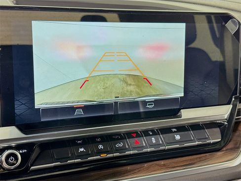 Certified 2024 GMC Sierra 1500 SLT w/ SLT Convenience Package image 11