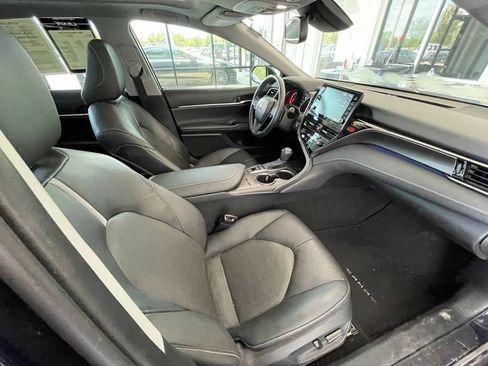 Used 2022 Toyota Camry XSE FWD image 28