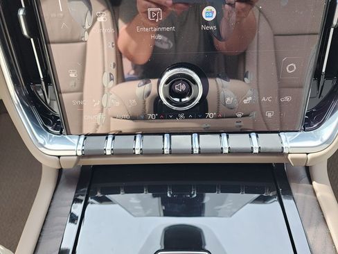 New 2026 GMC Yukon XL Denali AWD/4WD image 34
