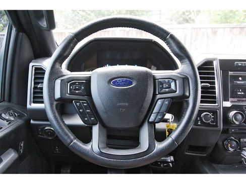 Used 2015 Ford F150 XLT w/ Equipment Group 302A Luxury AWD/4WD image 16