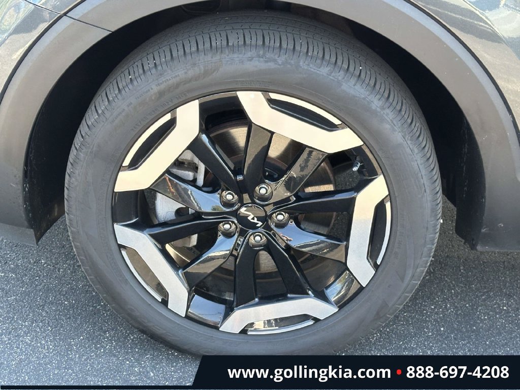 Certified 2024 Kia Telluride S w/ S Sunroof Package AWD/4WD image 7