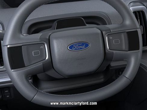 New 2026 Ford Expedition Active image 12