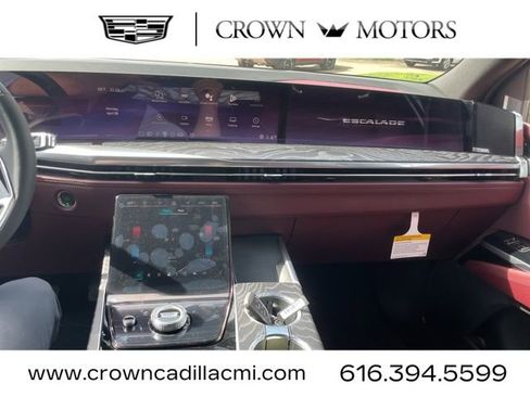 New 2025 Cadillac Escalade ESV Premium Luxury w/ Touring Package image 28