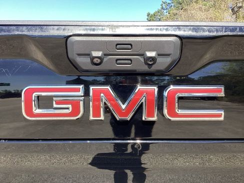 Used 2021 GMC Sierra 2500 AT4 image 14