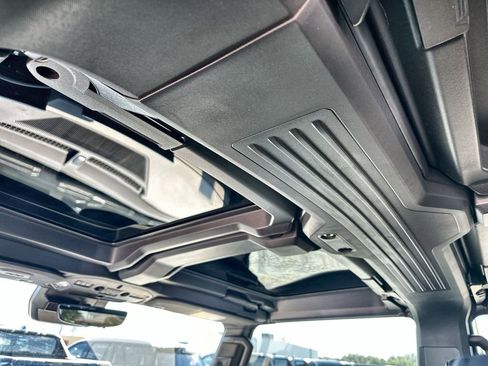 New 2026 GMC Hummer EV 4x4 Crew Cab image 19