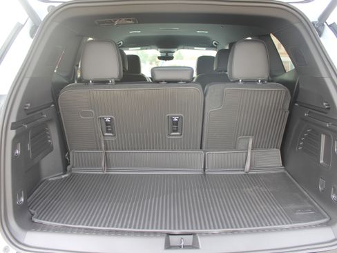 New 2026 GMC Acadia AT4 image 7