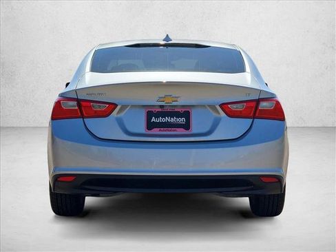 Used 2018 Chevrolet Malibu LT FWD image 7