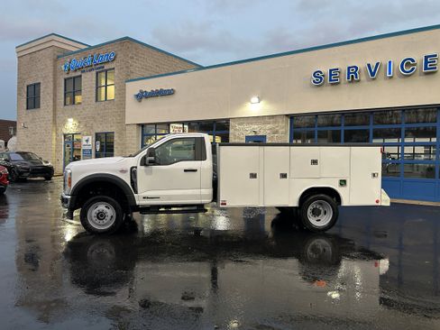 New 2026 Ford F550 4x4 Regular Cab Super Duty image 5