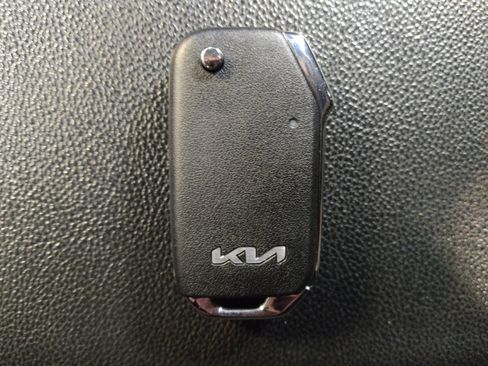 Used 2023 Kia Forte LXS w/ LXS Technology Package FWD image 32
