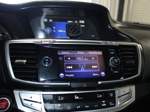Used 2013 Honda Accord EX image 17