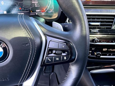Used 2022 BMW 530i w/ Executive Package RWD image 21