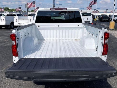 Used 2023 Chevrolet Silverado 1500 LT AWD/4WD image 4