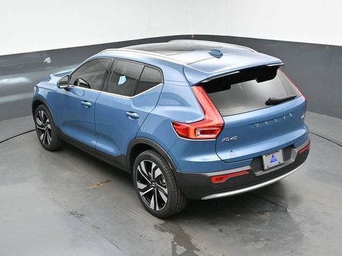 Used 2023 Volvo XC40 B5 Plus w/ Driver Assist Package AWD/4WD image 47